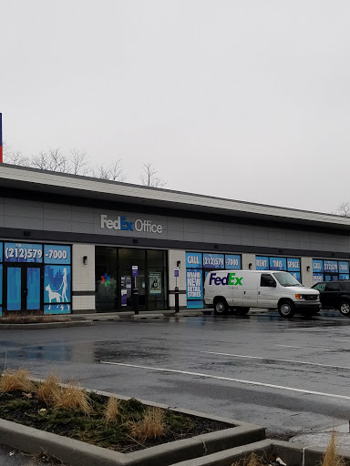 Print Shop «FedEx Office Print & Ship Center», reviews and photos, 5740 Broadway, Bronx, NY 10463, USA