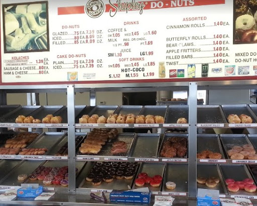 Donut Shop «Shipley Do-Nuts», reviews and photos, 501 E Abram St, Arlington, TX 76010, USA