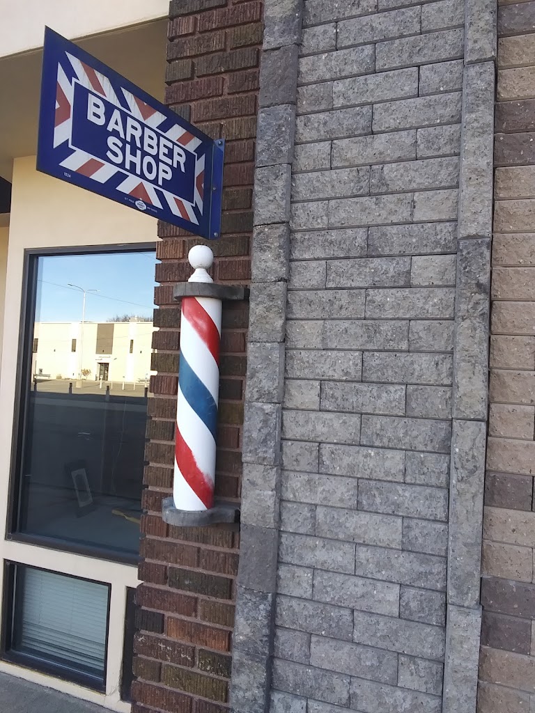Justin's Barber Shop 56537