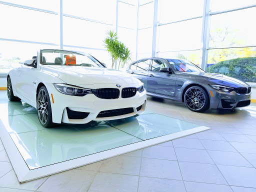BMW Dealer «BMW of Milwaukee North», reviews and photos, 5990 N Green Bay Ave, Glendale, WI 53209, USA
