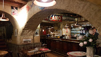 Atmosphère du Restaurant Le Vieux Café à Uzès - n°20