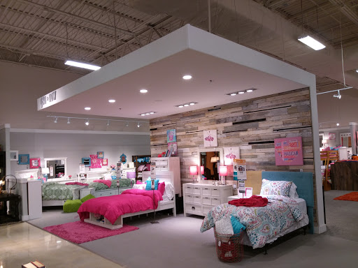 Furniture Store «Ashley HomeStore», reviews and photos, 2915 N Dale Mabry Hwy, Tampa, FL 33607, USA