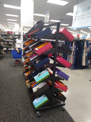 Department Store «Nordstrom Rack Towne Place at Garden State Park», reviews and photos, 951 Haddonfield Rd a, Cherry Hill, NJ 08002, USA