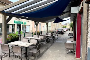 Le Milano Café image