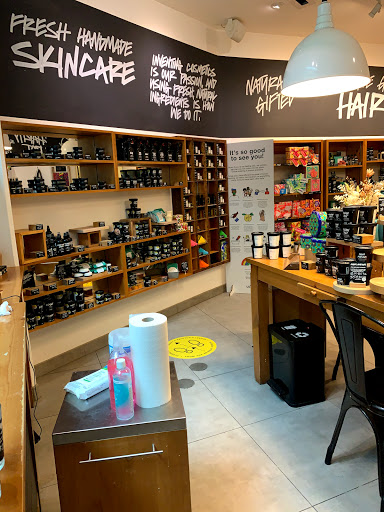 Cosmetics Store «Lush», reviews and photos, 4200 Conroy Rd, Orlando, FL 32839, USA