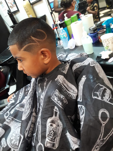 Barber Shop «DaShop Barber Shop», reviews and photos, 9521 S Orange Blossom Trail, Orlando, FL 32837, USA