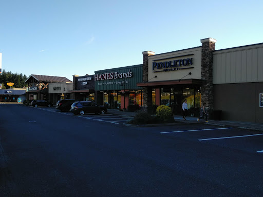 Shoe Store «Famous Footwear Outlet», reviews and photos, 1332 Lum Rd, Centralia, WA 98531, USA