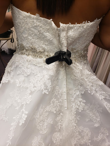 Bridal Shop «Bridal Suite of Bay Shore», reviews and photos, 7 W Main St, Bay Shore, NY 11706, USA