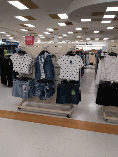 Department Store «Marshalls», reviews and photos, 3000 Grapevine Mills Pkwy, Grapevine, TX 76051, USA