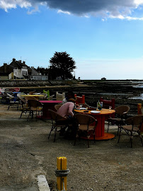 Atmosphère du Bar-restaurant à huîtres Chez Aurore - Ostréiculteur - Bar à huîtres Penerf à Damgan - n°5