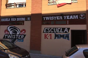 Escuela kick boxing Twister team k1 image