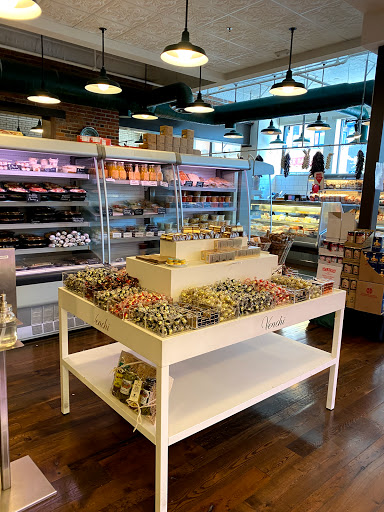 Italian Restaurant «Cossetta», reviews and photos, 211 7th St W, St Paul, MN 55102, USA