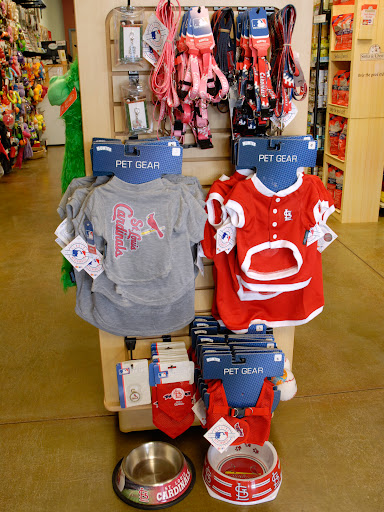 Pet Supply Store «Treats Unleashed», reviews and photos, 13325 Manchester Rd, Des Peres, MO 63131, USA