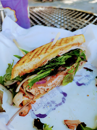 Gourmet Grocery Store «Boerne Epicure Gourmet Market», reviews and photos, 210 S Main St, Boerne, TX 78006, USA