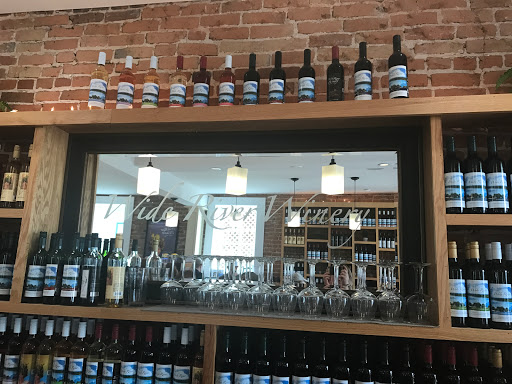 Winery «Wide River Winery - Tasting Room», reviews and photos, 106 N Cody Rd, Le Claire, IA 52753, USA