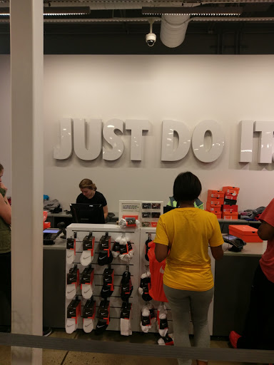 Sporting Goods Store «Nike Factory Store», reviews and photos, 1000 PA-611 #120, Tannersville, PA 18372, USA