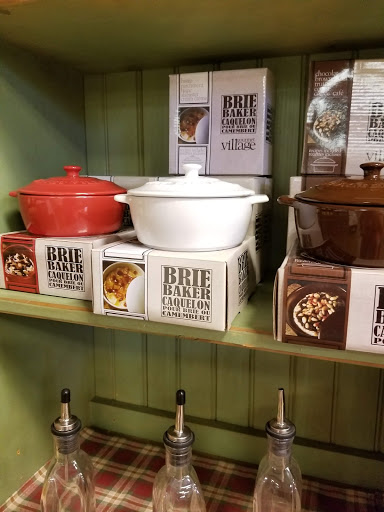 Gourmet Grocery Store «Blue Goose Fruit Market & Bakery», reviews and photos, 557 E Main St, Hancock, MD 21750, USA