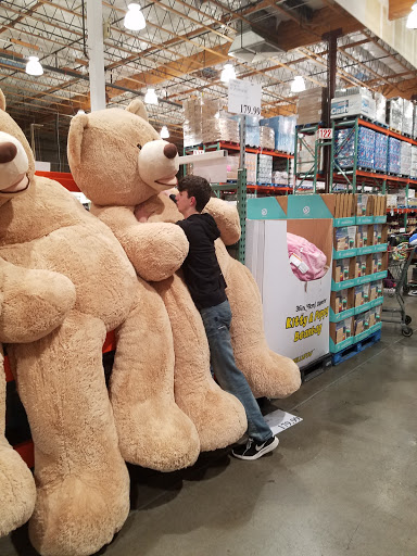 Warehouse store «Costco Wholesale», reviews and photos, 2828 Chad Dr, Eugene, OR 97408, USA