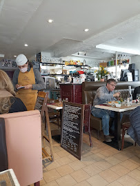 Atmosphère du Restaurant Le Bistrot du Havre à Pont-Audemer - n°8