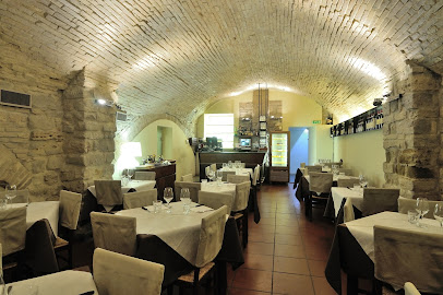 Il Bacio Pizza & Restaurant - Via Boncambi, 6, 06123 Perugia PG, Italy