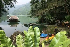 Lake Balanan image