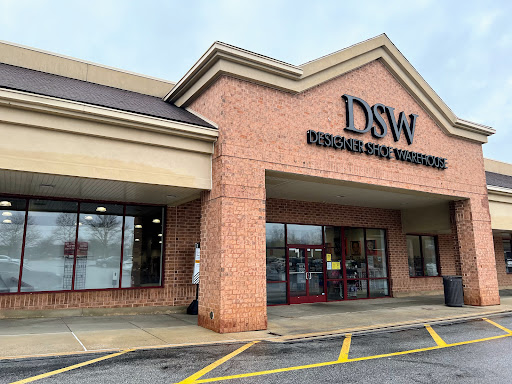 DSW Designer Shoe Warehouse, 56 Quarry Rd, Downingtown, PA 19335, USA, 