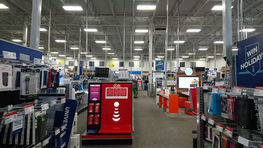 Electronics Store «Best Buy», reviews and photos, 17364 Southcenter Pkwy, Tukwila, WA 98188, USA