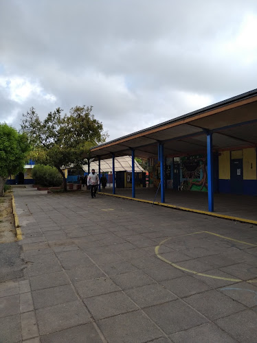 Liceo Polivalente Mercedes Marín del Sol