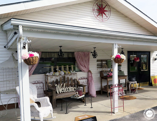 Monica Potter Home, 12724 OH-88, Garrettsville, OH 44231, USA, 