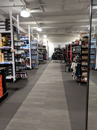 Shoe Store «DSW Designer Shoe Warehouse», reviews and photos, 2500 Central Park Ave, Yonkers, NY 10710, USA