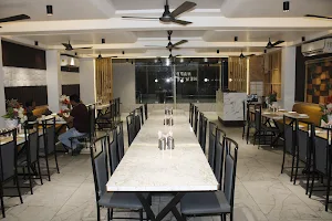 Walk 'N' Eat - Best Restaurant, Banquet Hall, Family Restaurant, Fast Food Restaurant In Gondal image