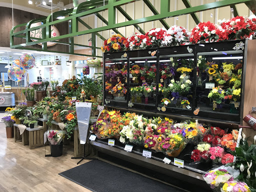 Grocery Store «Lowes Foods», reviews and photos, 1581 New Garden Rd, Greensboro, NC 27410, USA