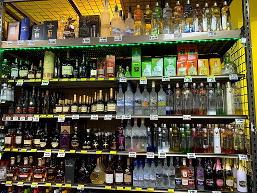 Liquor Store «Colonial Liquor & Wine», reviews and photos, 12100 E Colonial Dr, Orlando, FL 32826, USA