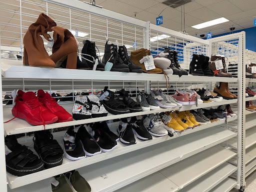 Clothing Store «Ross Dress for Less», reviews and photos, 2676 Homestead Rd, Santa Clara, CA 95051, USA