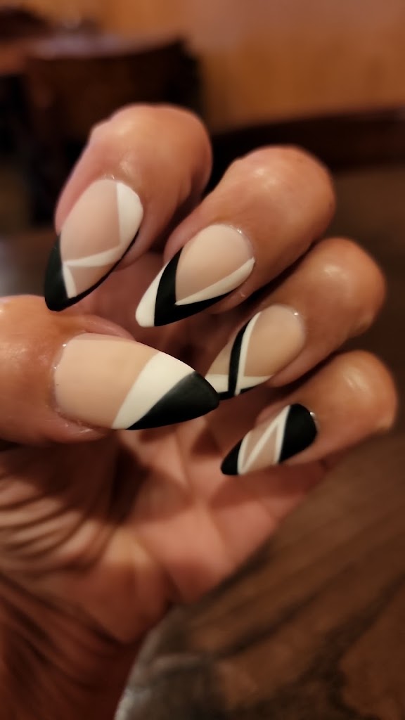 Viva La Diva Salon and Spa 15001