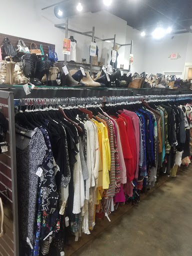 Used Clothing Store «Uptown Cheapskate», reviews and photos, 11255 Huebner Rd #205, San Antonio, TX 78230, USA