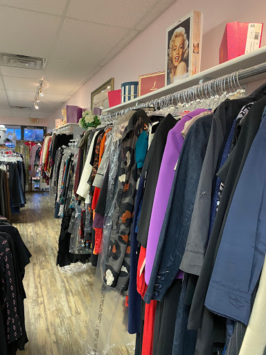 Consignment Shop «Twinkle Resale Boutique», reviews and photos, 100 Ridge Rd, Chadds Ford, PA 19317, USA