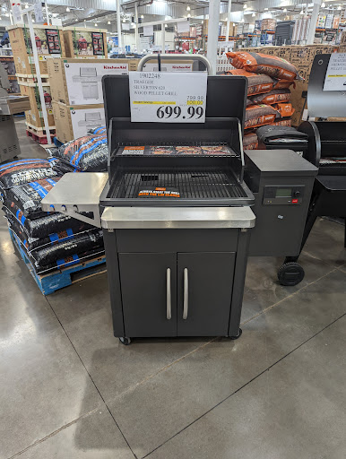 Shopping Mall «Argyle Square Shopping Center», reviews and photos, 8315 SW Jack Burns Blvd, Wilsonville, OR 97070, USA