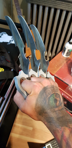 Tattoo Shop «I Ov Thee Dragon Tattoo And Body Piercing Studio», reviews and photos, 614 6th St, Racine, WI 53403, USA