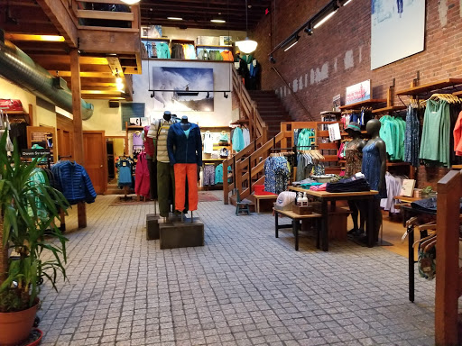 Clothing Store «Patagonia Boston», reviews and photos, 346 Newbury St, Boston, MA 02115, USA