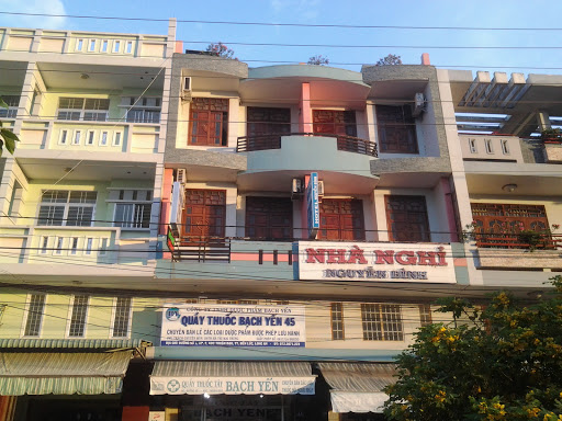 Nhà Nghỉ Nguyễn Bình