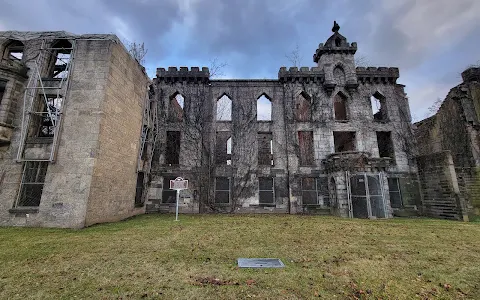 Smallpox Memorial Hospital image