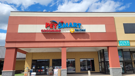 Pet Supply Store «PetSmart», reviews and photos, 1550 Butterfield Rd, Downers Grove, IL 60515, USA