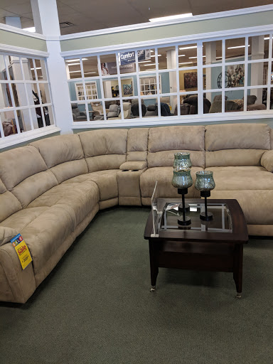 Furniture Store «Raymour & Flanigan Furniture and Mattress Store», reviews and photos, 220 Reynolds Rd, Johnson City, NY 13790, USA