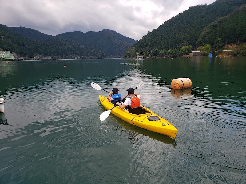 宍粟市音水湖カヌークラブ