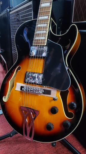 Tweed Hut Music Store image