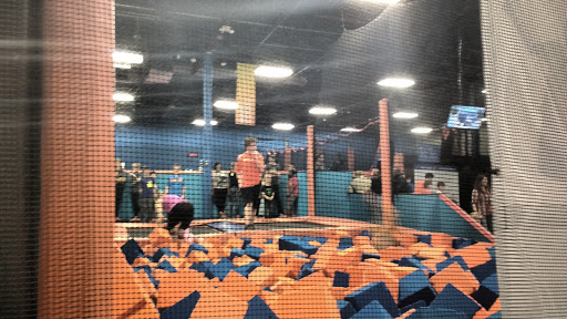 Amusement Center «Sky Zone Trampoline Park», reviews and photos, 13310 Industrial Park Blvd #160, Plymouth, MN 55441, USA