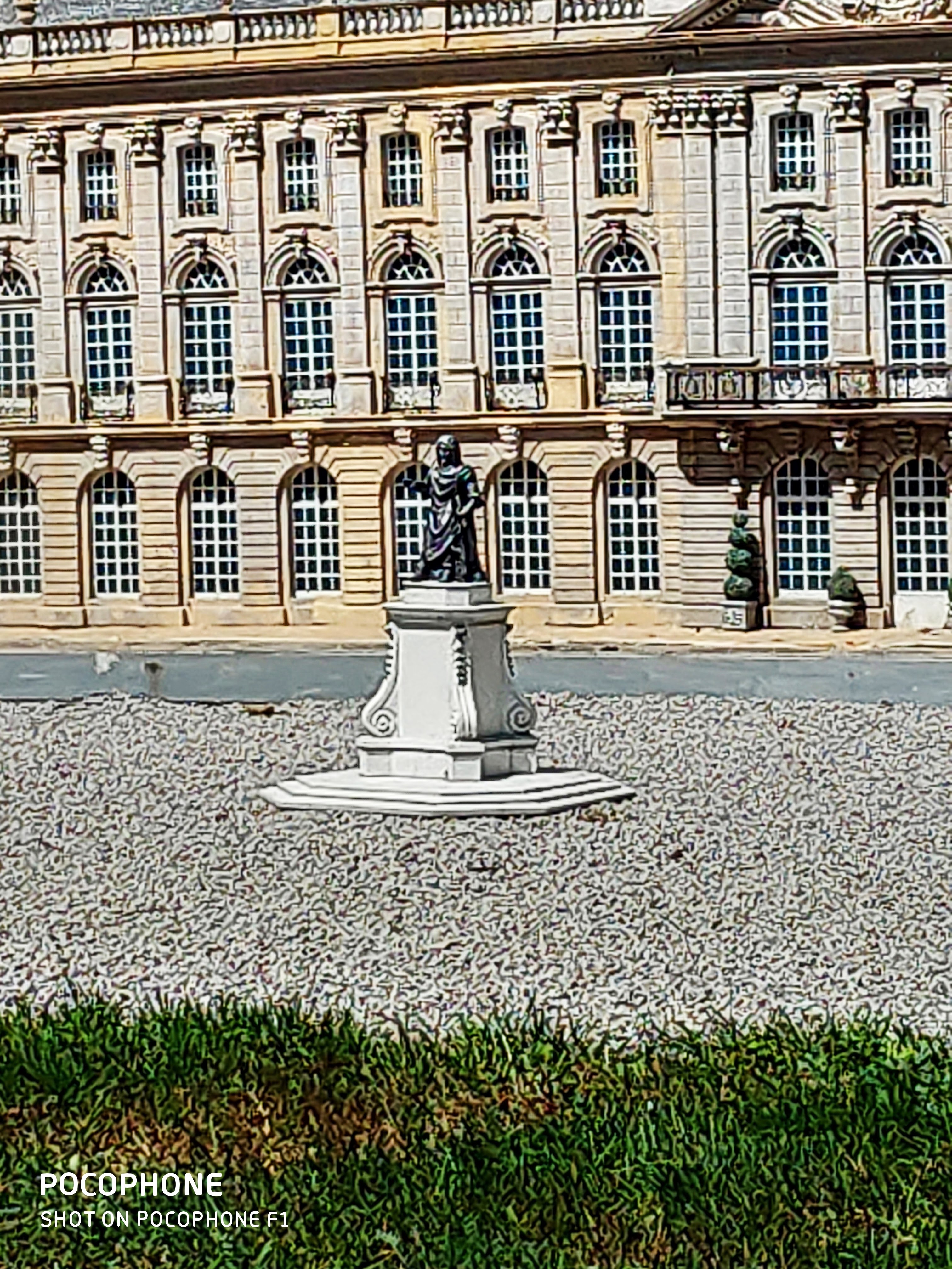 Photo n° 3 de l'avis de L'instant.b fait le 17/07/2019 à 16:35