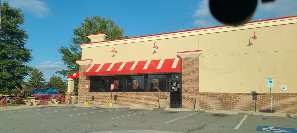 Freddy's Frozen Custard & Steakburgers 72211