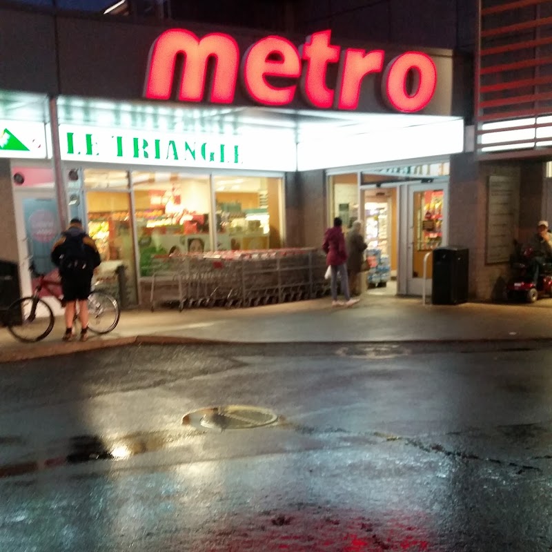 Metro Plaza Laval